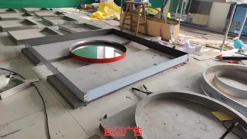 網紅千層鏡霓虹燈制作工藝與巨邁廣告專業定制方案